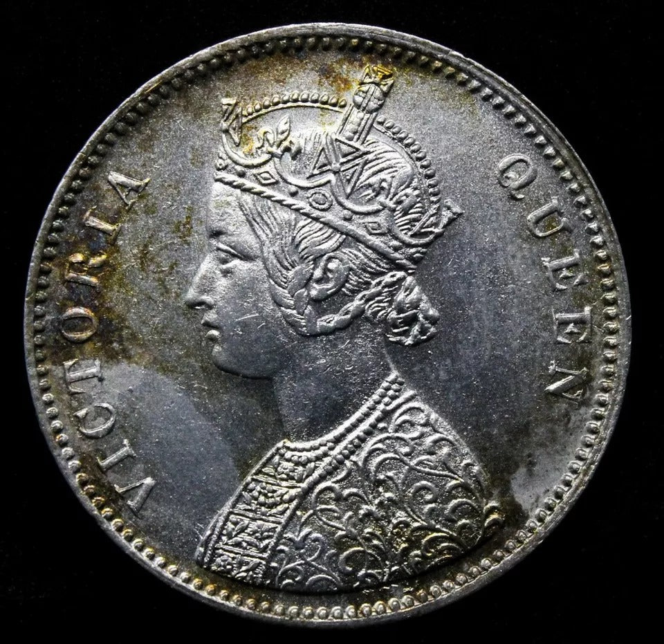 1862 India-British Rupee Victoria KM 473.1 ..... 0/6 beads. UNC